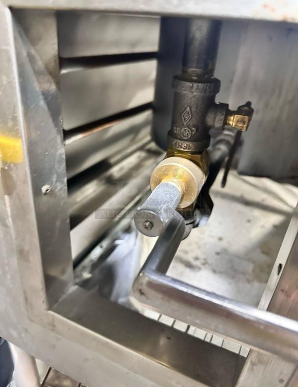 Excellent Condition Westar Restaurant Equipment 2-Burner Range – Fully Tested & Working! - Image 9 of 13