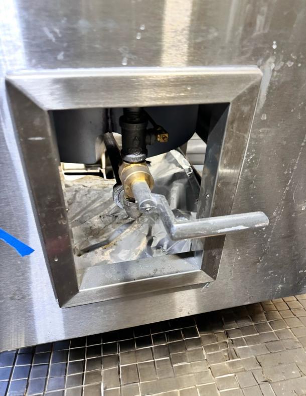 Excellent Condition Westar Restaurant Equipment 2-Burner Range – Fully Tested & Working! - Image 10 of 13
