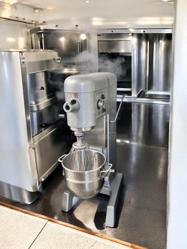 Outstanding Hobart D-330 30Qt Commercial Mixer – Tested & Working! - Image 3 of 10