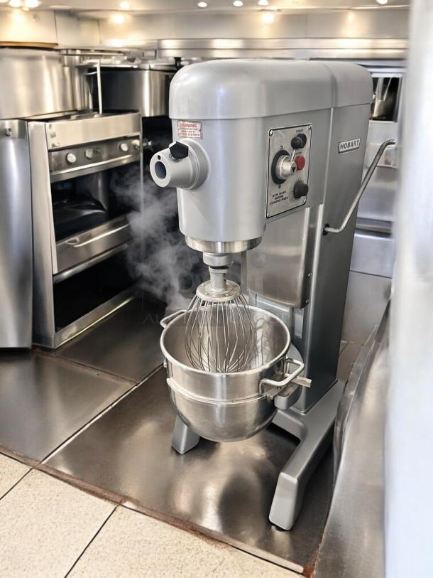 Outstanding Hobart D-330 30Qt Commercial Mixer – Tested & Working! - Image 4 of 10