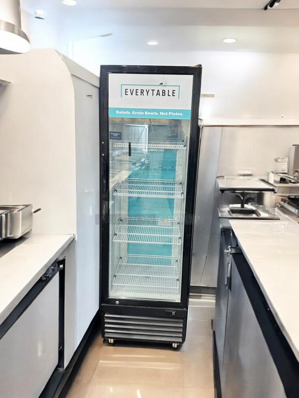 Excellent Condition Upright Display Cooler – Tested & Working! - Image 5 of 6