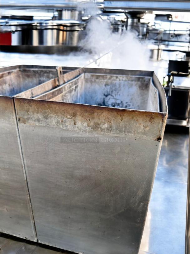 Excellent Condition Commercial Stainless Steel Charcoal Box – Tested & Working! - Image 4 of 6