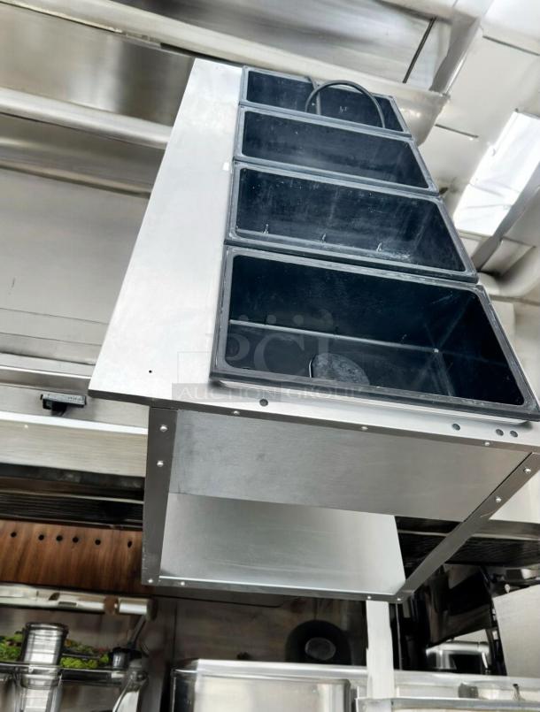 Excellent Condition Vollrath ServeWell 5-Well Steam Table – Tested & Working! - Image 8 of 10