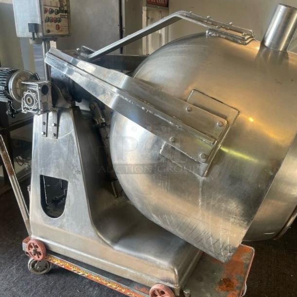 Excellent Condition Industrial Tilting Kettle – Fully Tested & Working! - Image 2 of 8