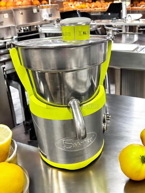 Excellent Santos XL Chute Commercial Juicer – High-Performance & Heavy-Duty! - Image 3 of 7