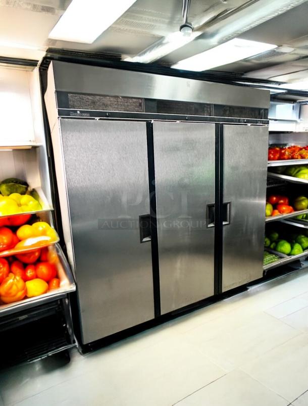 Excellent Condition Manitowoc 3-Door Commercial Refrigerator – Tested & Working! - Image 6 of 9