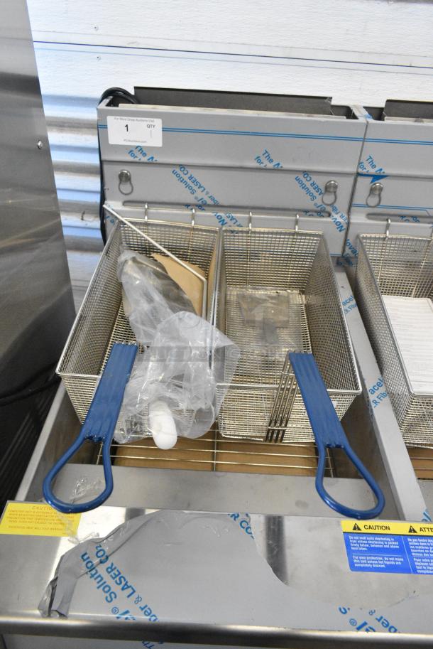 BRAND NEW SCRATCH AND DENT! 2022 Pitco Frialator SSH75 Stainless Steel Commercial Natural Gas Powered 2 Bay Deep Fat Fryer on Commercial Casters. 105,000 BTU. - Image 9 of 14