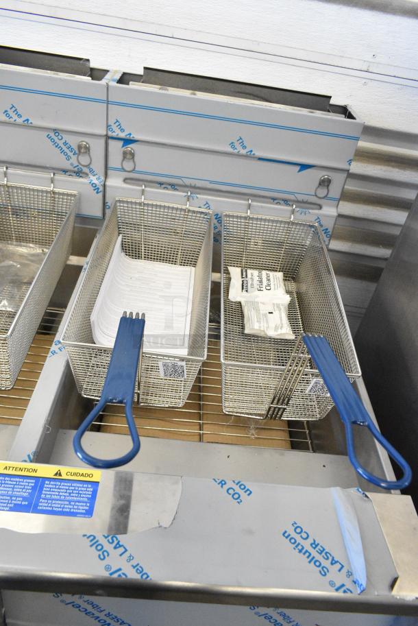 BRAND NEW SCRATCH AND DENT! 2022 Pitco Frialator SSH75 Stainless Steel Commercial Natural Gas Powered 2 Bay Deep Fat Fryer on Commercial Casters. 105,000 BTU. - Image 10 of 14