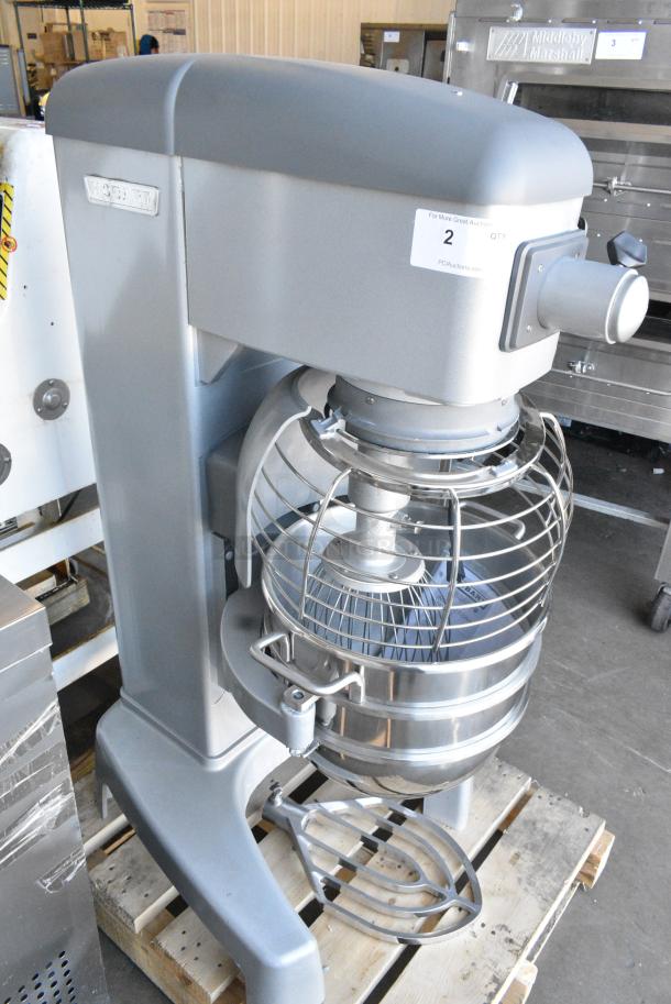 BRAND NEW SCRATCH AND DENT! Hobart Legacy HL300 Metal Commercial Floor Style 30 Quart Planetary Dough Mixer w/ Stainless Steel Mixing Bowl, Bowl Guard, Whisk and Paddle Attachments. 100-120 Volts, 1 Phase. Tested and Working! - Image 3 of 8
