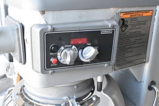 BRAND NEW SCRATCH AND DENT! Hobart Legacy HL300 Metal Commercial Floor Style 30 Quart Planetary Dough Mixer w/ Stainless Steel Mixing Bowl, Bowl Guard, Whisk and Paddle Attachments. 100-120 Volts, 1 Phase. Tested and Working! - Image 6 of 8