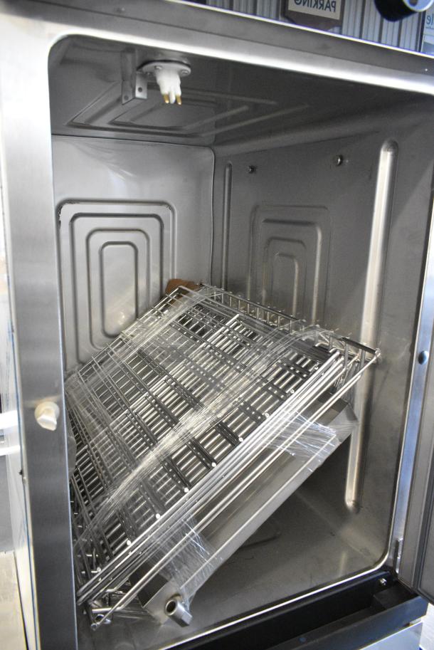 BRAND NEW SCRATCH AND DENT! 2022 Alto Shaam 1200-TH Stainless Steel Commercial Full Height Halo Heat® Cook and Hold Oven on Commercial Casters. 208-240 Volts, 1 Phase. - Image 5 of 8