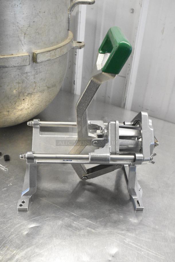 BRAND NEW SCRATCH AND DENT! Garde Metal Countertop Vegetable Cutter - Image 1 of 8