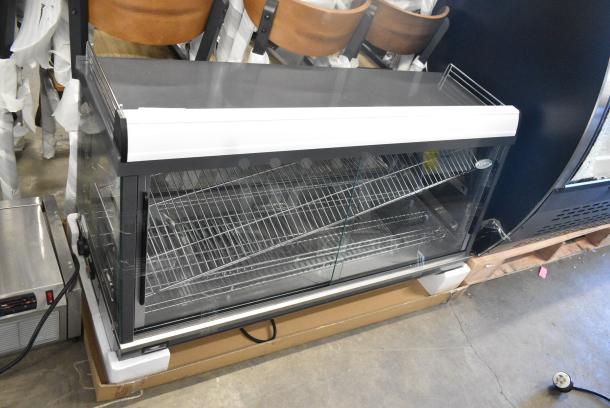 BRAND NEW SCRATCH AND DENT! KoolMore HDC-6C Metal Commercial 48 in. Glass Countertop Display Warmer, 6.5 cu. ft. 110-120 Volts, 1 Phase. Tested and Working! - Image 2 of 9