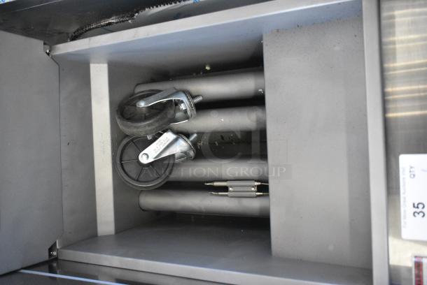 BRAND NEW SCRATCH AND DENT! 2024 Avantco 177FF50N Stainless Steel Natural Gas 50 lb. Stainless Steel Floor Fryer - 120,000 BTU. - Image 3 of 7