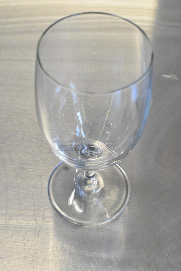 4 BRAND NEW SCRATCH AND DENT! Boxes of 12 Contour Reserve 9155 13.5 oz Goblet Wine Glasses. 4 Times Your Bid! - Image 4 of 5