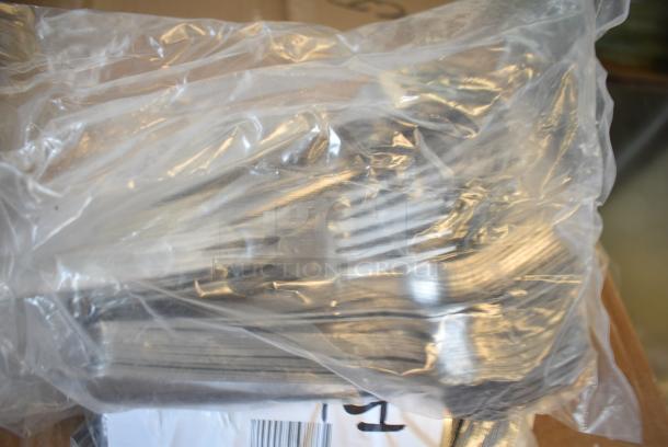 6 BRAND NEW! Items Including 124SSKNF8 American Metalcraft SSKNF8 9" Mirror Finish Stainless Steel Serrated Steak Knife, 267010001 Choice Windsor 5 7/8" 18/0 Stainless Steel Teaspoon - 12/Case, 267010005 Choice Windsor 7" 18/0 Stainless Steel Dinner Fork - 12/Case, 267010002 Choice Windsor 5 7/8" 18/0 Stainless Steel Bouillon Spoon - 12/Case. 6 Times Your Bid! - Image 5 of 7