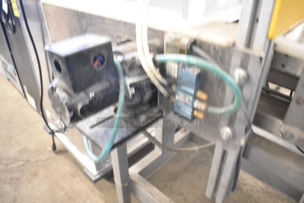 Metal Commercial Floor Style Pneumatic Auto Cutter / Press on Commercial Casters. Tested and Working! - Image 10 of 11