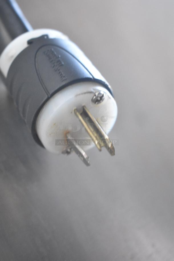 Fresh N Squeeze POS-1 Stainless Steel Commercial Floor Style Citrus Juicer on Commercial Casters. 115 Volts, 1 Phase. Tested and Working! - Image 8 of 8