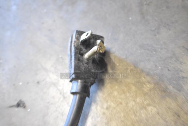 True GDM-23 Metal Commercial Single Door Reach In Cooler Merchandiser. 115 Volts, 1 Phase. Tested and Working! - Image 9 of 9