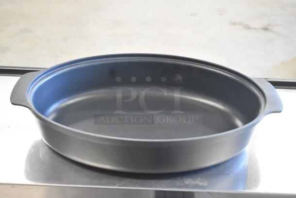 BRAND NEW SCRATCH AND DENT! Spring USA Metal Casserole Dish w/ Lid - Image 4 of 6