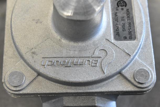 4 BRAND NEW SCRATCH AND DENT! Items Including 9223522002 Vollrath 352200-2 1/4" and 1/2" Push Block for InstaCut 5.1 Dicer or Slicer, 600GR34510 Regency 600GR34510 3/4" Convertible Gas Pressure Regulator 5.0" - 10.0" WC, Cooking Performance Group 35121102C049 Liquid Propane Orifice for 13" Wok Ranges. 4 Times Your Bid! - Image 6 of 11