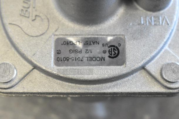 4 BRAND NEW SCRATCH AND DENT! Items Including 9223522002 Vollrath 352200-2 1/4" and 1/2" Push Block for InstaCut 5.1 Dicer or Slicer, 600GR34510 Regency 600GR34510 3/4" Convertible Gas Pressure Regulator 5.0" - 10.0" WC, Cooking Performance Group 35121102C049 Liquid Propane Orifice for 13" Wok Ranges. 4 Times Your Bid! - Image 7 of 11