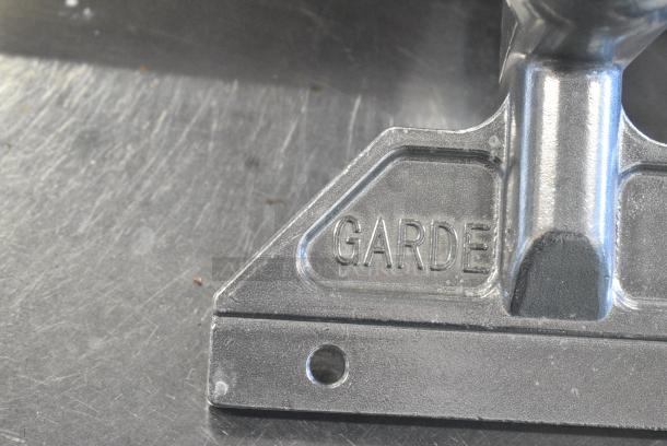 BRAND NEW SCRATCH AND DENT! Garde Metal Scraper Frame. - Image 4 of 6