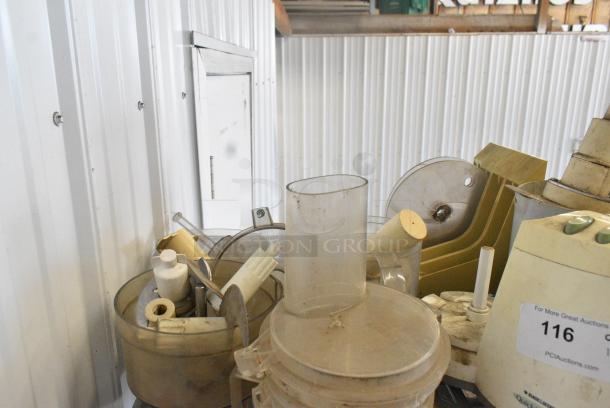18 Various Items Including Food Processor Base, Robot Coupe Blade Holder, Clear Poly Food Processor Bowls. 18 Times Your Bid! - Image 4 of 5