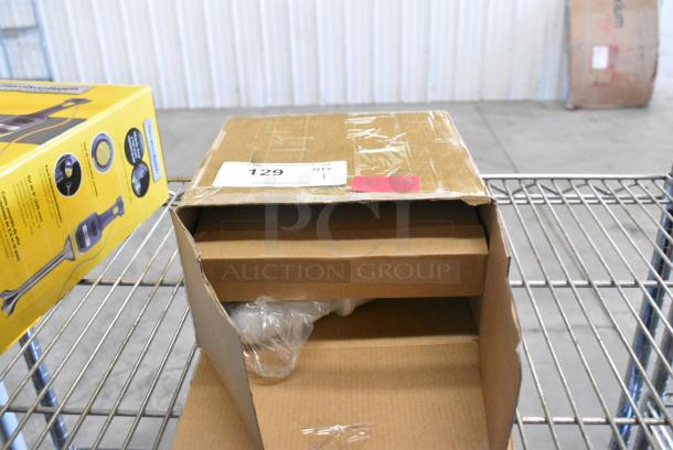 BRAND NEW SCRATCH AND DENT! Avantco 177MIX8XMG #5 Hub Meat Grinder Attachment for Avantco MIX8 Mixers - Image 2 of 3