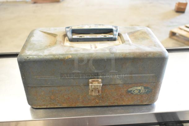 ALL ONE MONEY! Tier Lot of Various Items Including Paint Bins, Scissors, Toolbox - Image 5 of 6