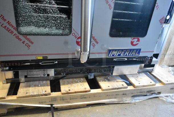 BRAND NEW SCRATCH AND DENT! Imperial Stainless Steel Commercial Natural Gas Powered Full Size Convection Oven w/ View Through Doors, Metal Oven Racks and Thermostatic Controls. See Pictures for Broken Glass. 70,000 BTU. - Image 7 of 9