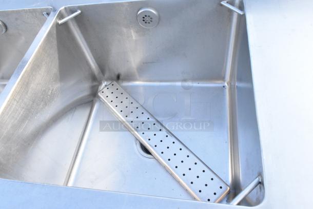 Stainless Steel Table w/ 2 Sink Bays and Under Shelf. - Image 6 of 9