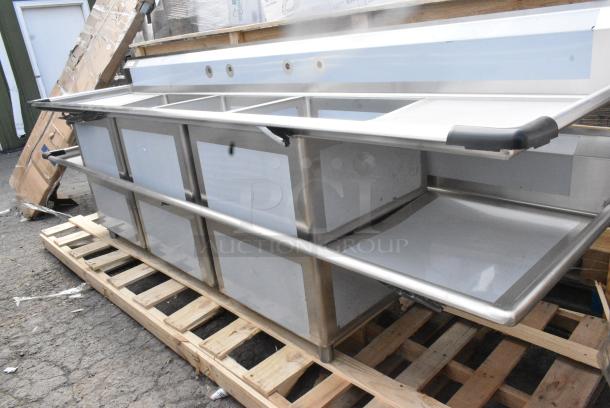 BRAND NEW SCRATCH AND DENT! Regency 600S32424224 124" 16-Gauge Stainless Steel Three Compartment Commercial Sink with 2 Drainboards - 24" x 24" - Image 3 of 6