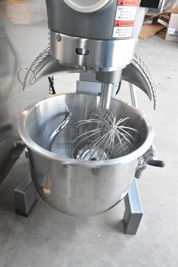 BRAND NEW SCRATCH AND DENT! Avantco 177MX20H Metal Commercial Countertop 20 Quart Planetary Dough Mixer w/ Stainless Steel Mixing Bowl, Bowl Guard, Dough Hook and Whisk Attachments. 120 Volts, 1 Phase. Cannot Test Due To Damaged Plug - Image 6 of 9