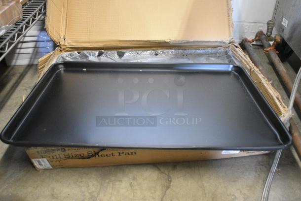 BRAND NEW SCRATCH AND DENT! BM407BUNBKFULL Full Size Sheet Pans - Image 1 of 5