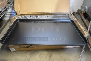 BRAND NEW SCRATCH AND DENT! BM407BUNBKFULL Full Size Sheet Pans