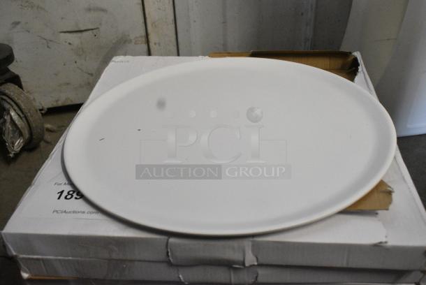 6 BRAND NEW SCRATCH AND DENT! White Poly Round Lid. 6 Times Your Bid! - Image 3 of 9