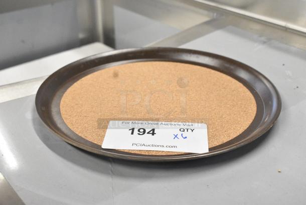 6 BRAND NEW SCRATCH AND DENT! Vollrath 86336 11" Round Cork-Lined Laminated Serving Tray.  6 Times Your Bid! - Image 2 of 4