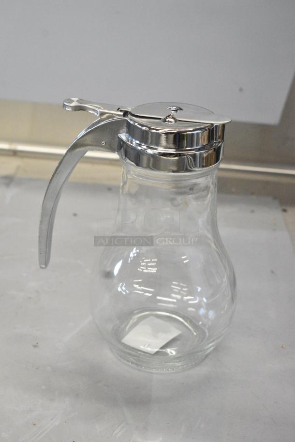 BRAND NEW SCRATCH AND DENT! Box of 10 407SYRD14 Choice 14 oz. Glass Teardrop Syrup Dispenser - Image 4 of 6