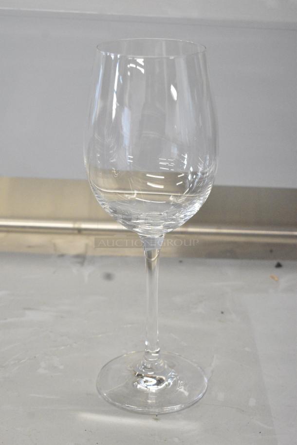 BRAND NEW SCRATCH AND DENT! Box of 6 Burgundy Wine Glasses - Image 4 of 6