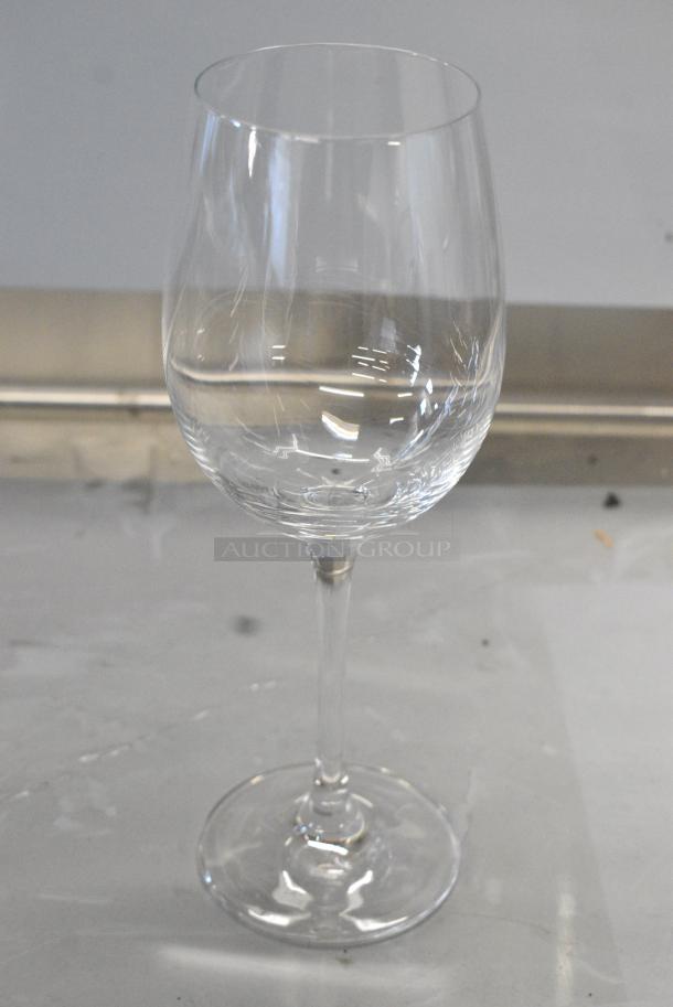 BRAND NEW SCRATCH AND DENT! Box of 6 Burgundy Wine Glasses - Image 5 of 6
