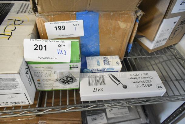 3 BRAND NEW SCRATCH AND DENT! Items Including 1.125 oz. Black #30 Portion Control Scoop / Disher, Avantco 970C032S Filter Drier, 1/4" Sweat Fitting, Chefwurx Wedge Blade. 3 Times Your Bid! - Image 1 of 6