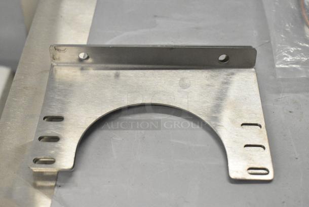 6 BRAND NEW SCRATCH AND DENT! Items Including Vulcan 00-944249 Igniter Electrode, Vulcan 00-412788-00020 20" Thermocouple. 6 Times Your Bid! - Image 7 of 11