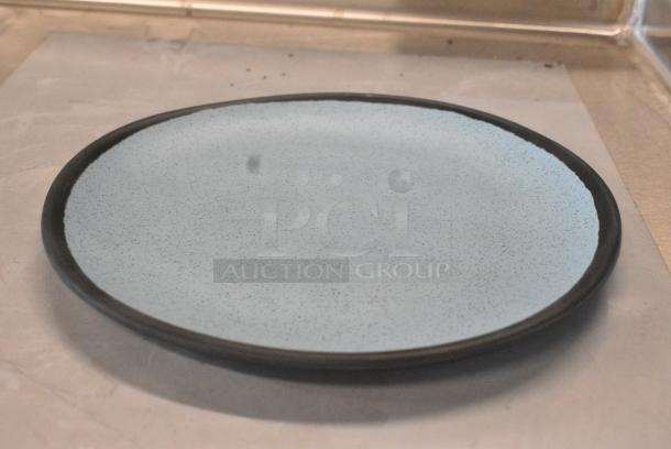 BRAND NEW SCRATCH AND DENT! Box of 12 375CS90GBL PLATE 9" RND COUPE BL/GRY SPECKLD BLUE POTTERY MRKT - Image 3 of 7