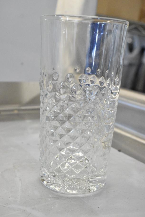 BRAND NEW SCRATCH AND DENT! Bxo of 6 Libbey 926774 Ocular 14 oz. Beverage Glass - Image 5 of 6