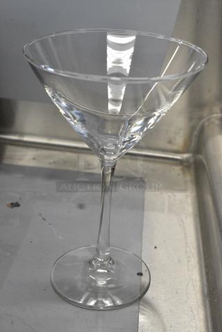 BRAND NEW SCRATCH AND DENT! Box of 8 Libbey 7518 Vina 10 oz. Customizable Martini Glass