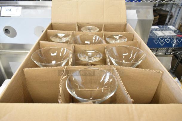 BRAND NEW SCRATCH AND DENT! Box of 8 Libbey 7518 Vina 10 oz. Customizable Martini Glass - Image 3 of 6
