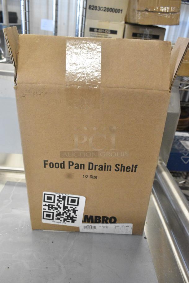 2 BRAND NEW SCRATCH AND DENT! Box of Cambro 20PPD190 1/2 Size Translucent Polypropylene Drain Tray. 2 Times Your Bid! - Image 3 of 6
