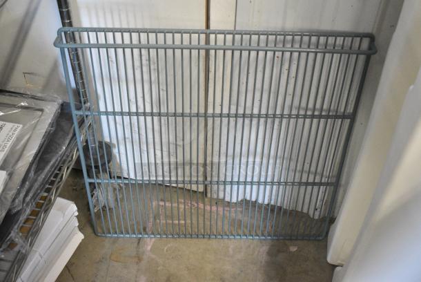 BRAND NEW SCRATCH AND DENT! Lot of 4 Avantco 178SHELFA35 Shelf for A-35 Reach-In Refrigerators and Freezers - 21 1/4" x 16 15/16" - Image 1 of 4