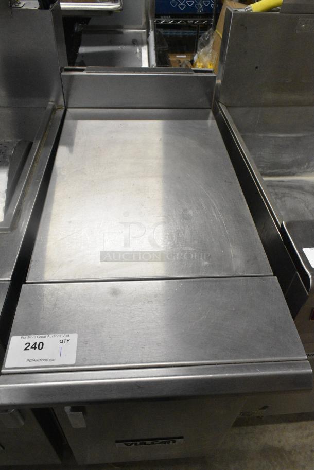 Vulcan VWT18B Stainless Steel Commercial Counter w/ Door and Under Shelf. - Image 4 of 9